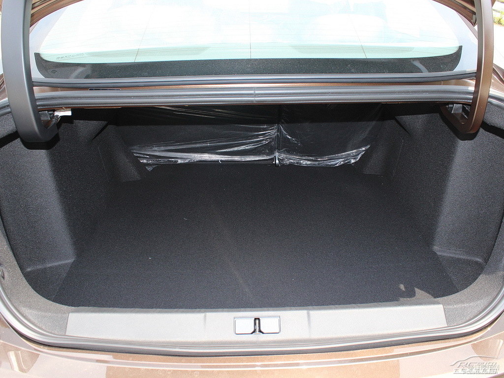 松木棕標(biāo)致408后備廂空間圖片