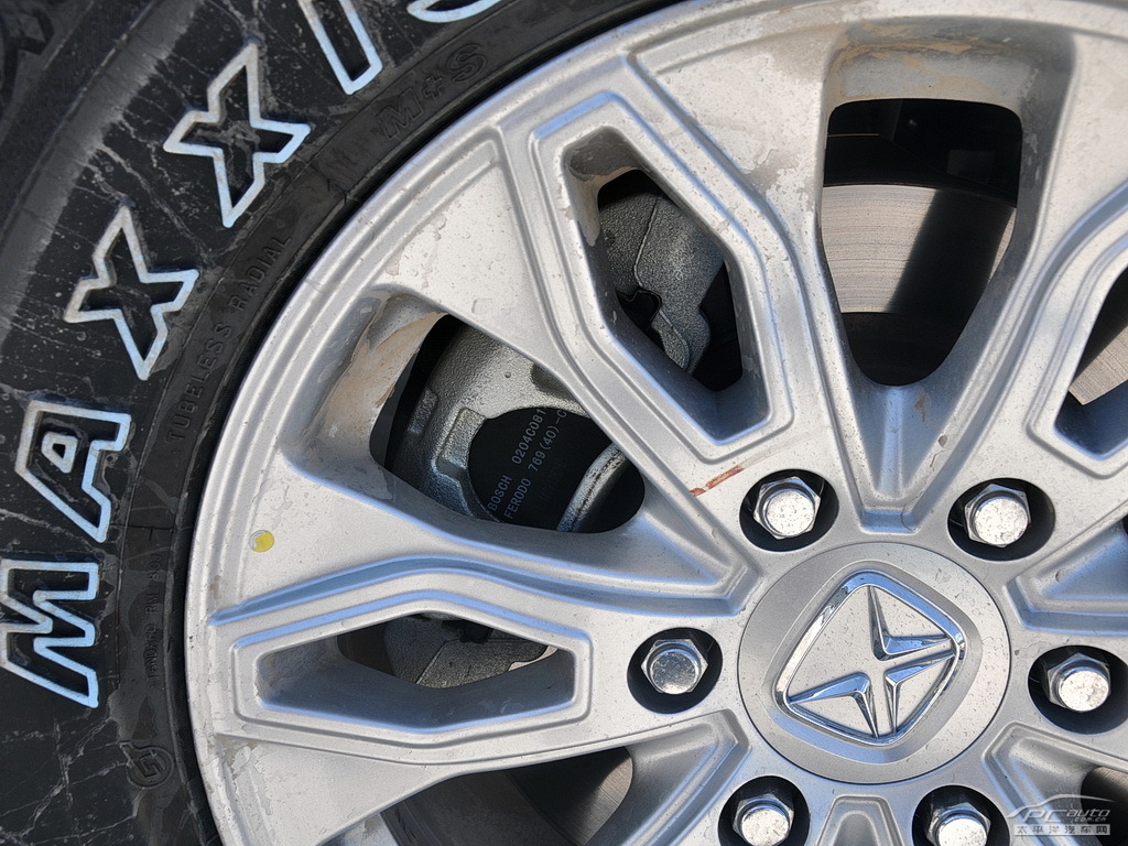 馭勝S350細節(jié)高清大圖