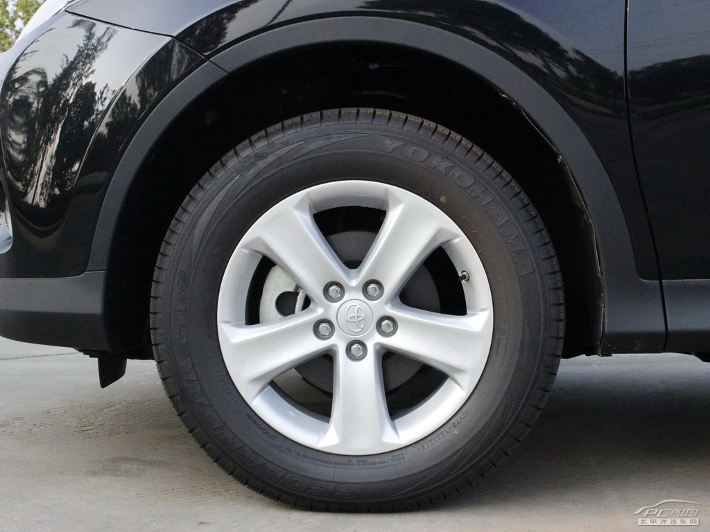 RAV4榮放外觀高清大圖