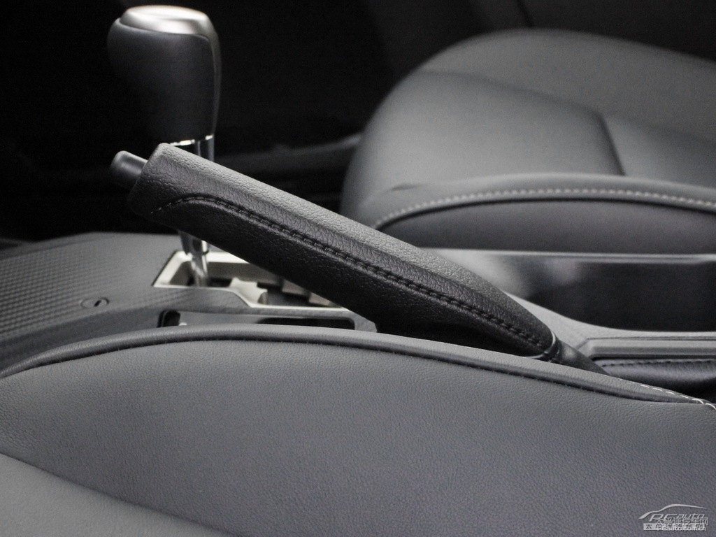 黑云母色RAV4榮放中控內(nèi)飾圖片