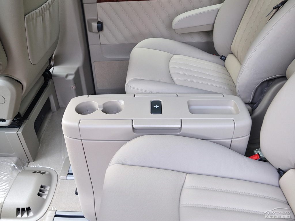 唯雅諾內飾高清大圖