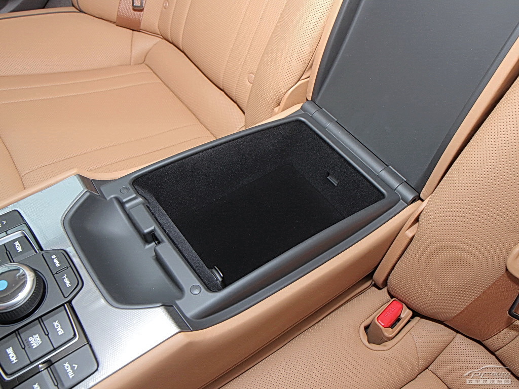 捷尼賽思G80空間高清大圖