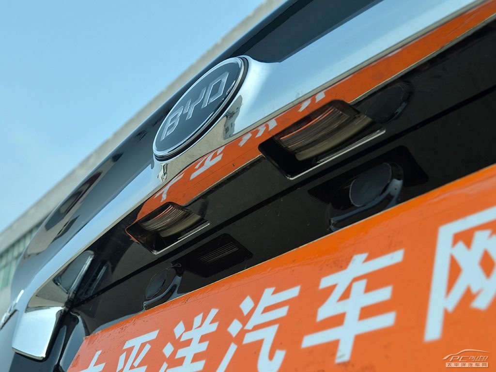 比亞迪F3外觀高清大圖