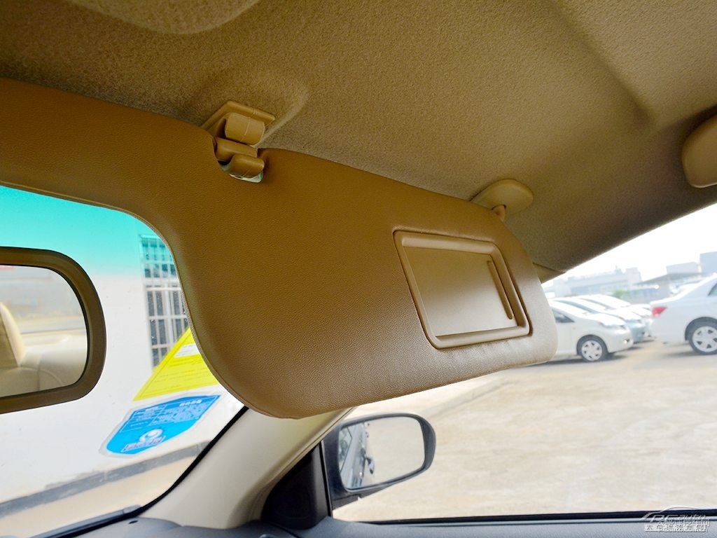 德蘭黑比亞迪F3車廂內(nèi)飾圖片