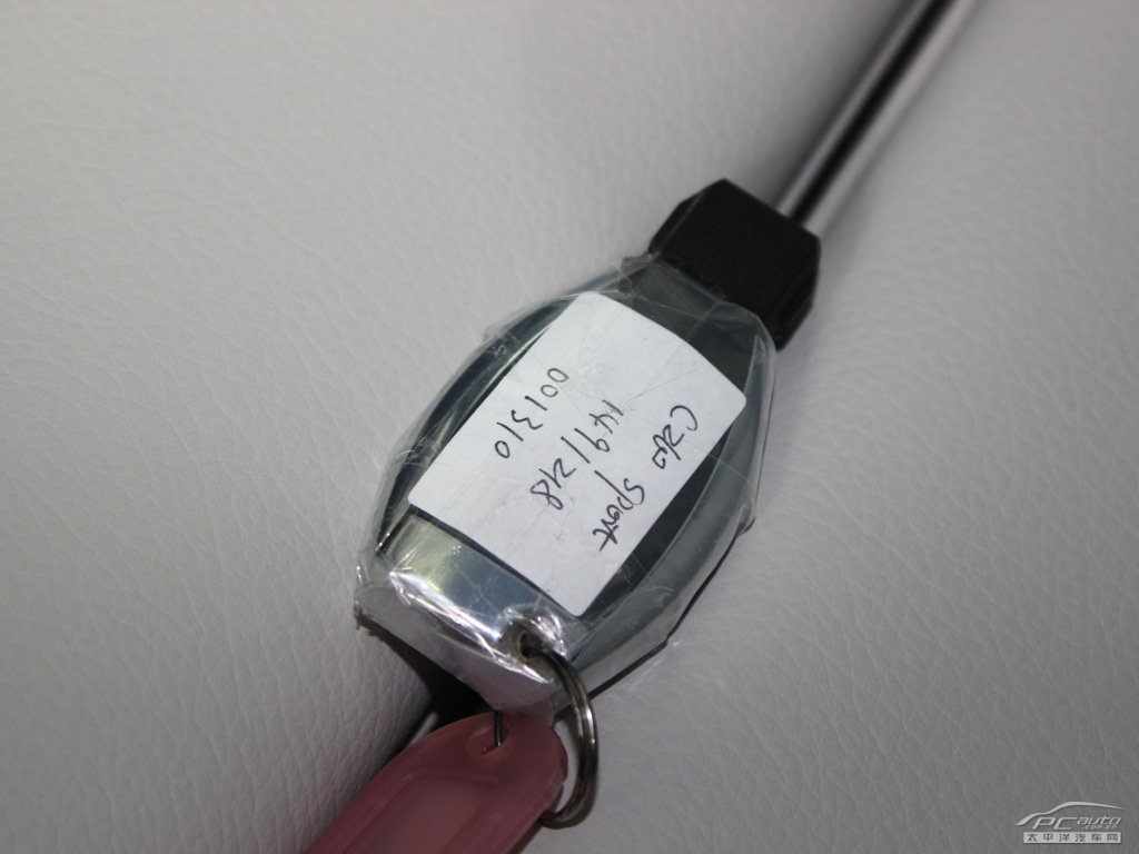 奔馳C級(jí)細(xì)節(jié)高清大圖