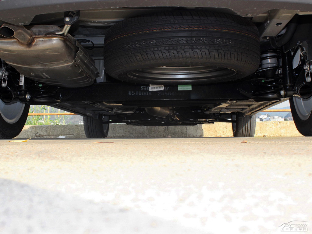 寶駿730細節(jié)高清大圖