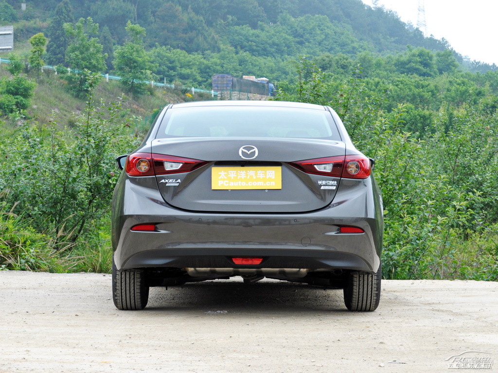 格調(diào)灰馬自達(dá)3 昂克賽拉整車外觀外觀圖片