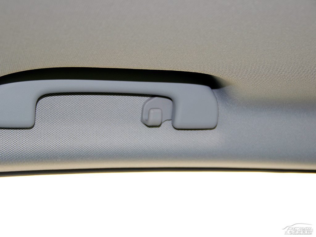 {ǽ݃(yu)6 SUV܇(ni)DƬ