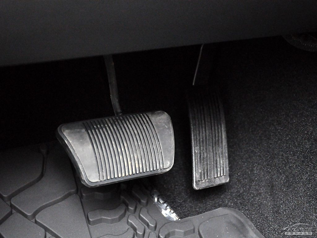 牧馬人內(nèi)飾高清大圖