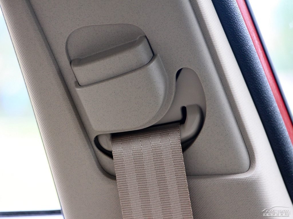 寶石紅逸動車廂內飾圖片