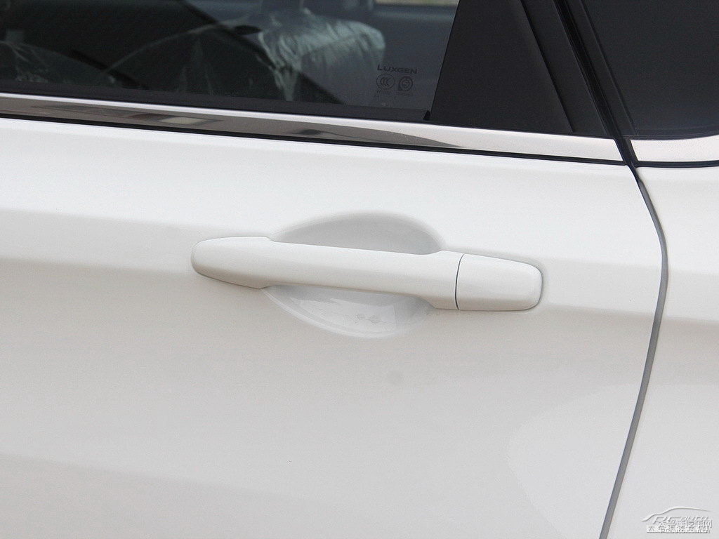 ɰ׼{ǽ݃(yu)6 SUV܇^DƬ