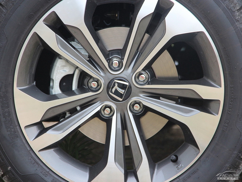 ɰ׼{ǽ݃(yu)6 SUV(ji)(ji)DƬ