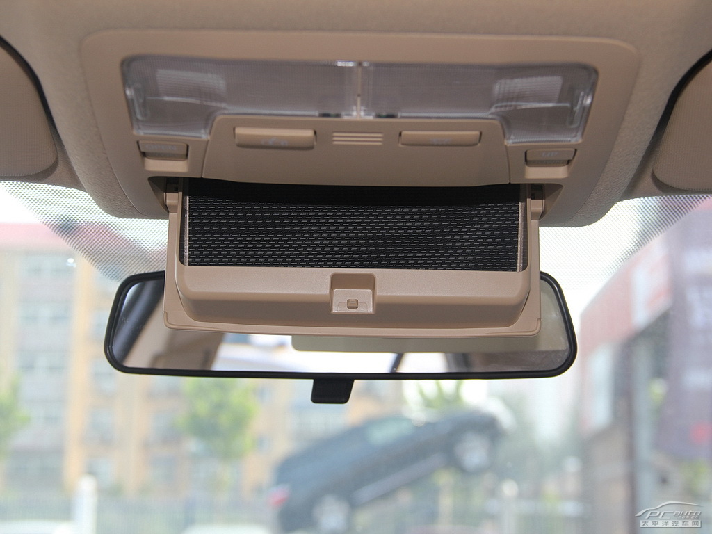 雷凌空間高清大圖