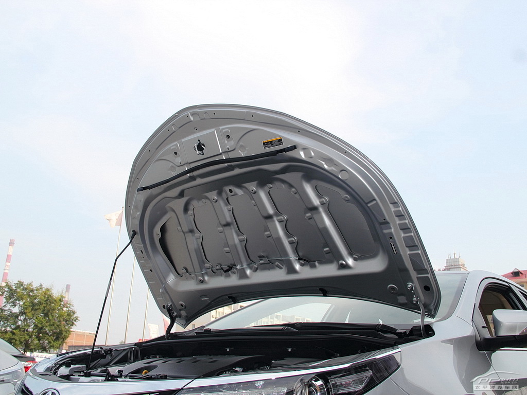 雷凌細(xì)節(jié)高清大圖