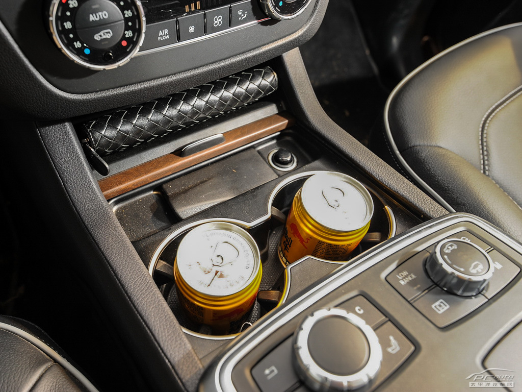 奔馳GL空間高清大圖