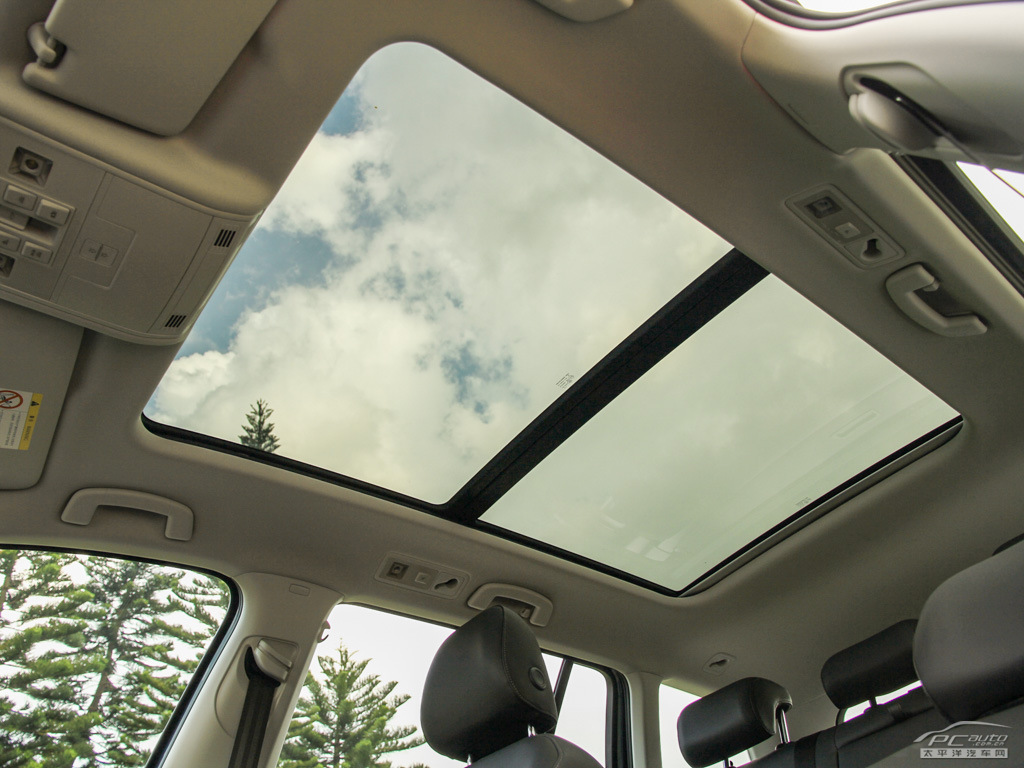 高爾夫(進(jìn)口)內(nèi)飾高清大圖