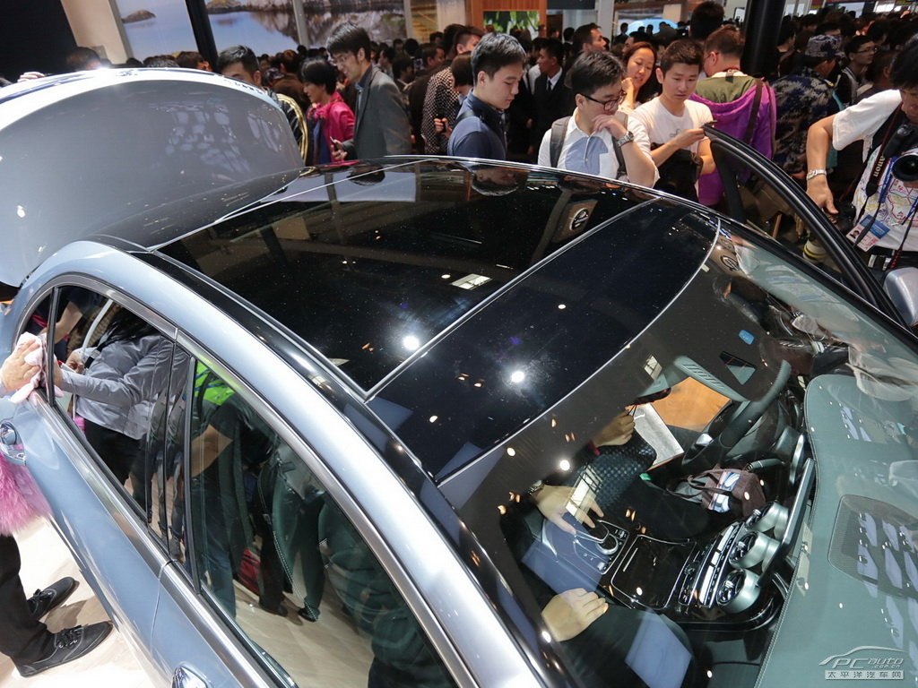 奔馳C級外觀高清大圖