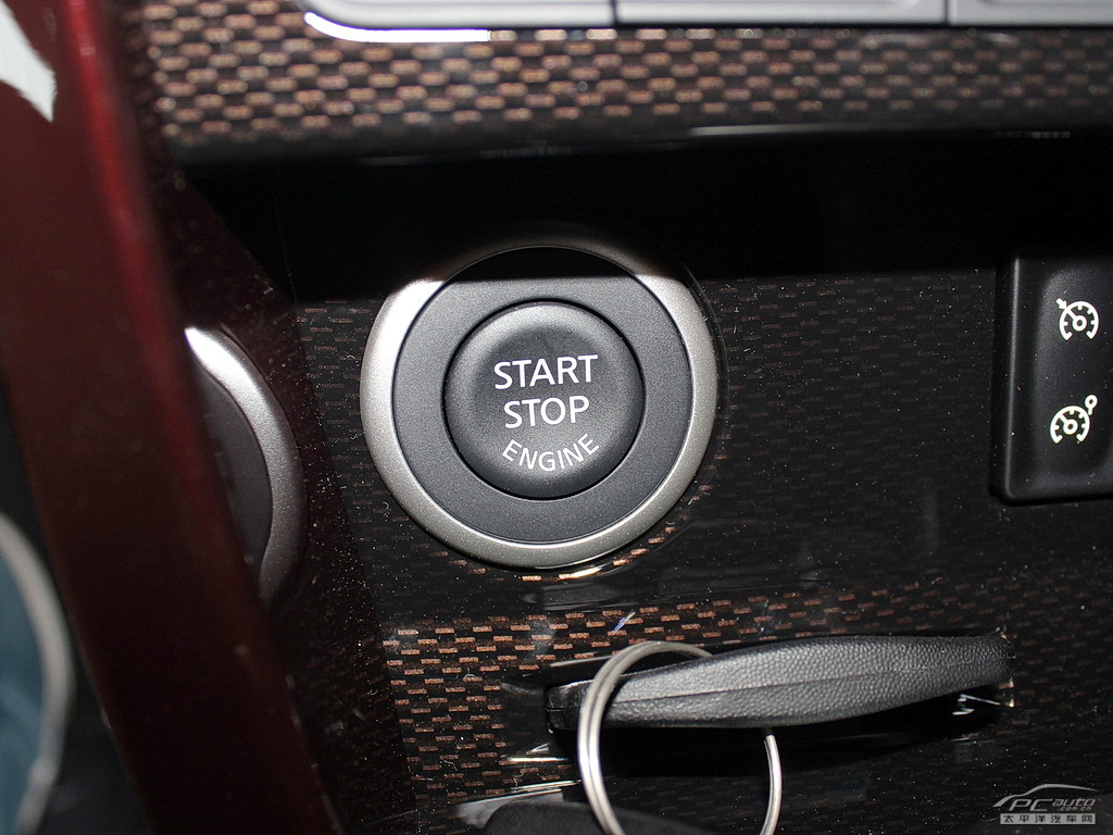 科雷傲(進(jìn)口)內(nèi)飾高清大圖