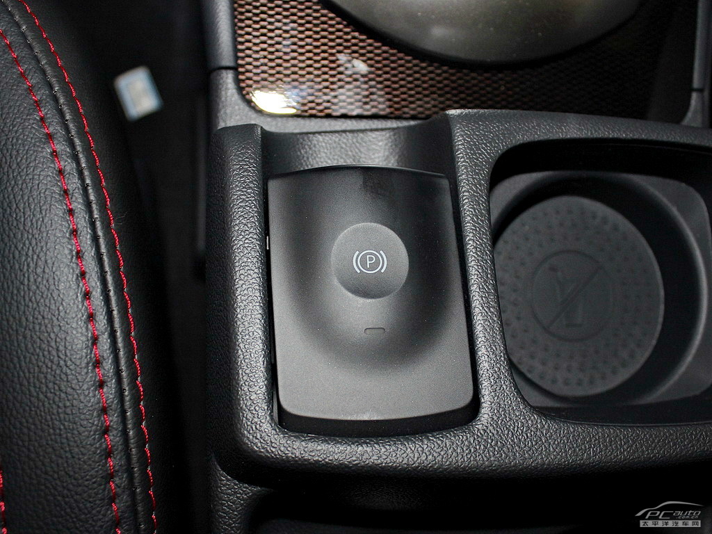 科雷傲(進(jìn)口)內(nèi)飾高清大圖