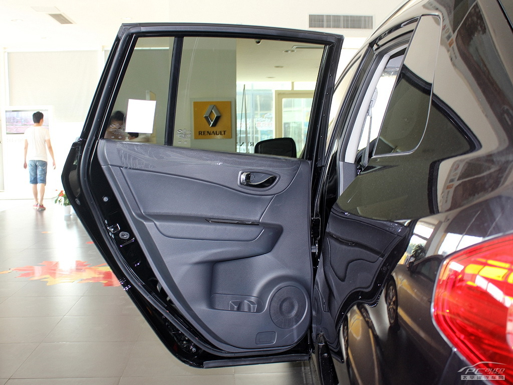 科雷傲(進口)內(nèi)飾高清大圖