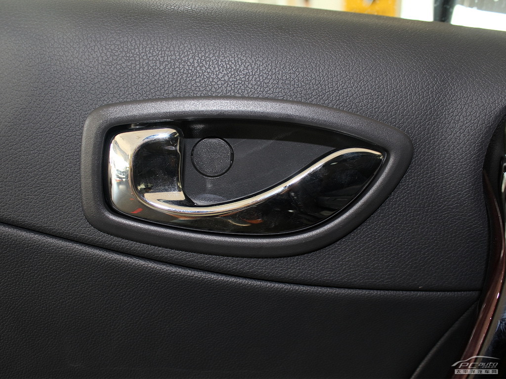 科雷傲(進(jìn)口)內(nèi)飾高清大圖