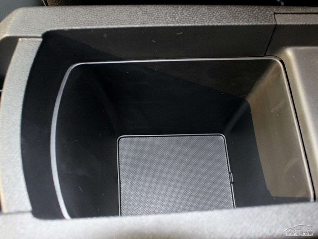珠光白標致408儲物空間空間圖片