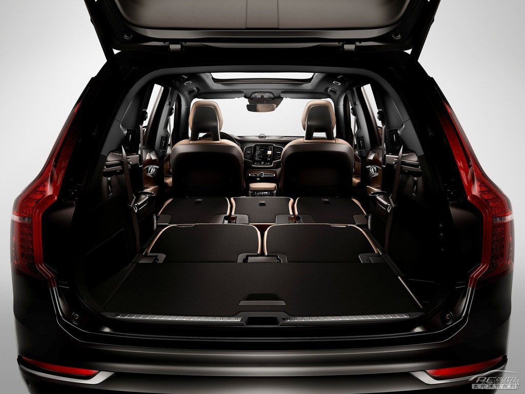 瑪瑙黑沃爾沃XC90后備廂空間圖片