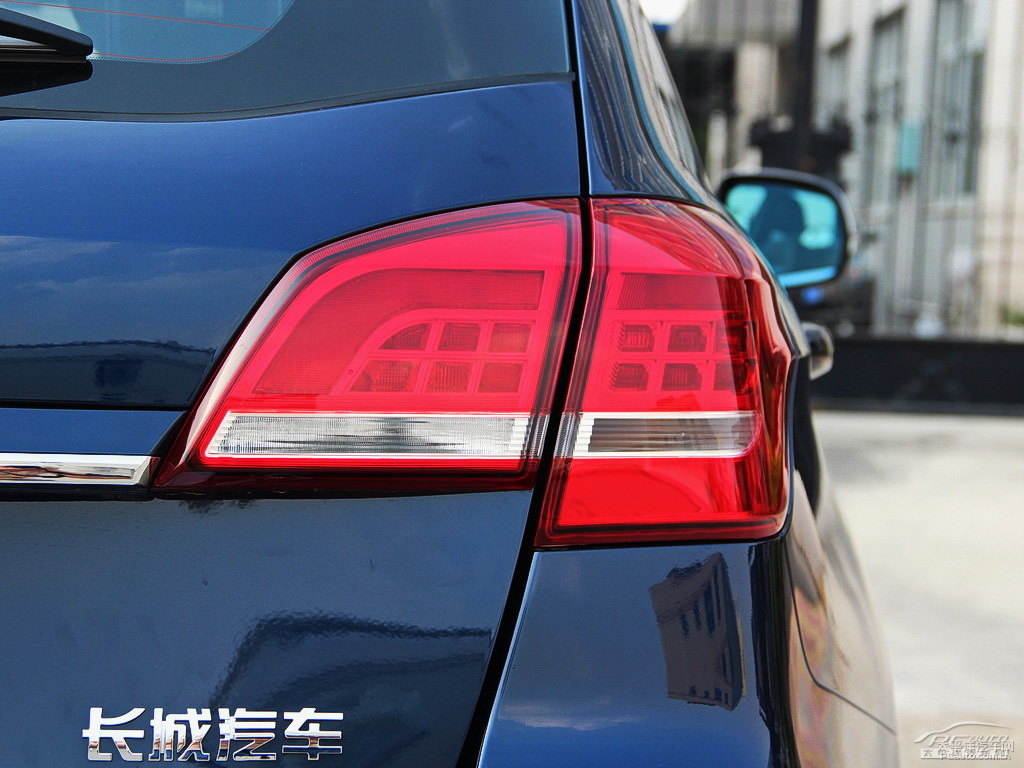 風尚藍哈弗H2車尾外觀圖片