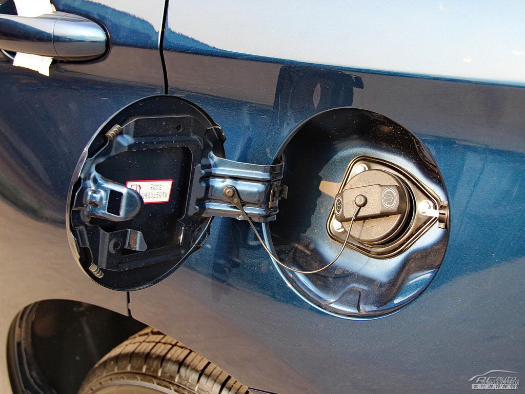 風(fēng)尚藍(lán)哈弗H2車身外觀圖片