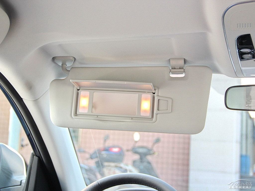 風尚藍哈弗H2車廂內(nèi)飾圖片