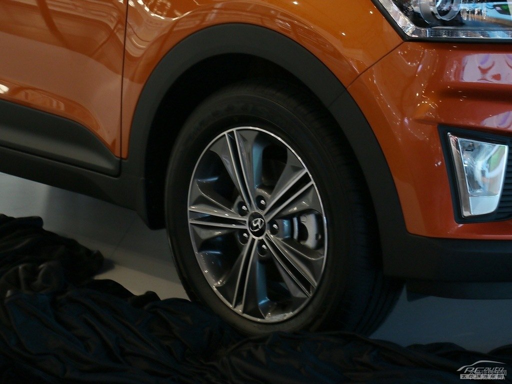 活力橙北京現(xiàn)代ix25車身外觀圖片