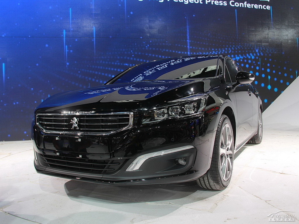 碳晶黑標(biāo)致508整車外觀外觀圖片