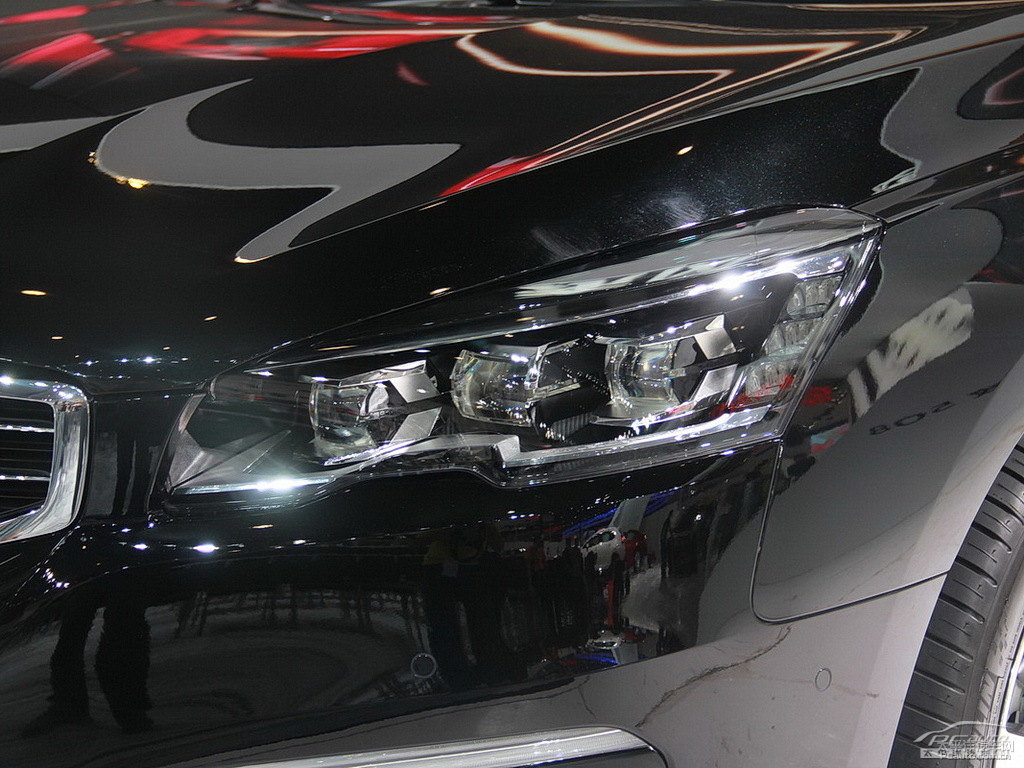 碳晶黑標(biāo)致508車頭外觀圖片
