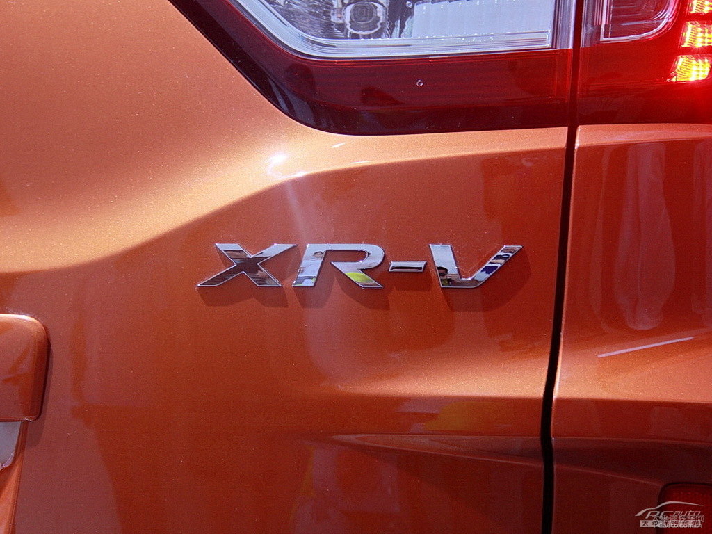 琥珀橙本田XR-V車尾外觀圖片