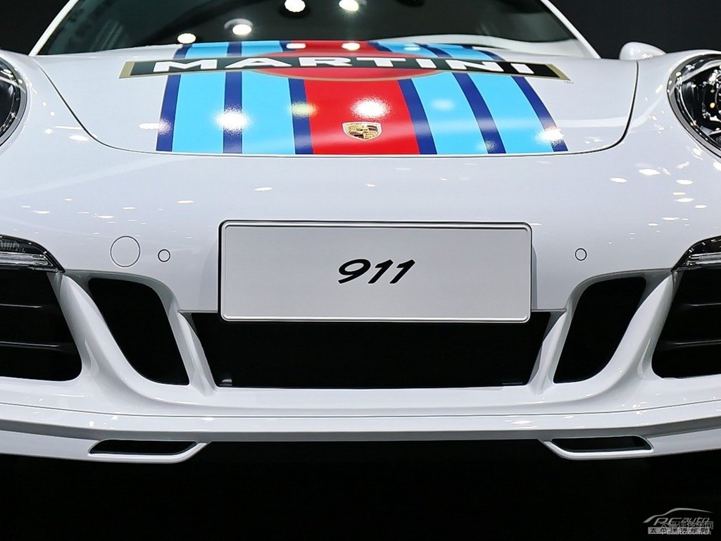 白色保時捷911車頭外觀圖片