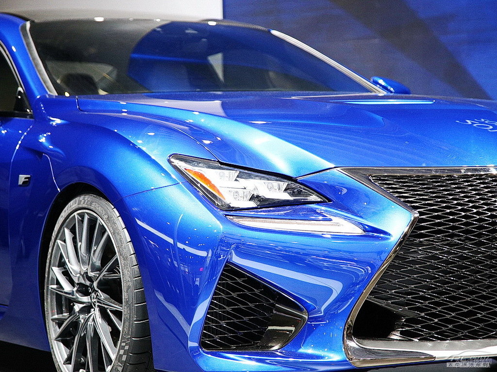 {ɫ׿_˹RC F܇^^DƬ