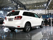 2014款 2.4L 兩驅(qū)旅行版 2014款 2.4L 兩驅(qū)旅行版
