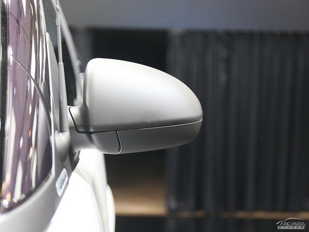 ɫsmart fortwo܇^DƬ