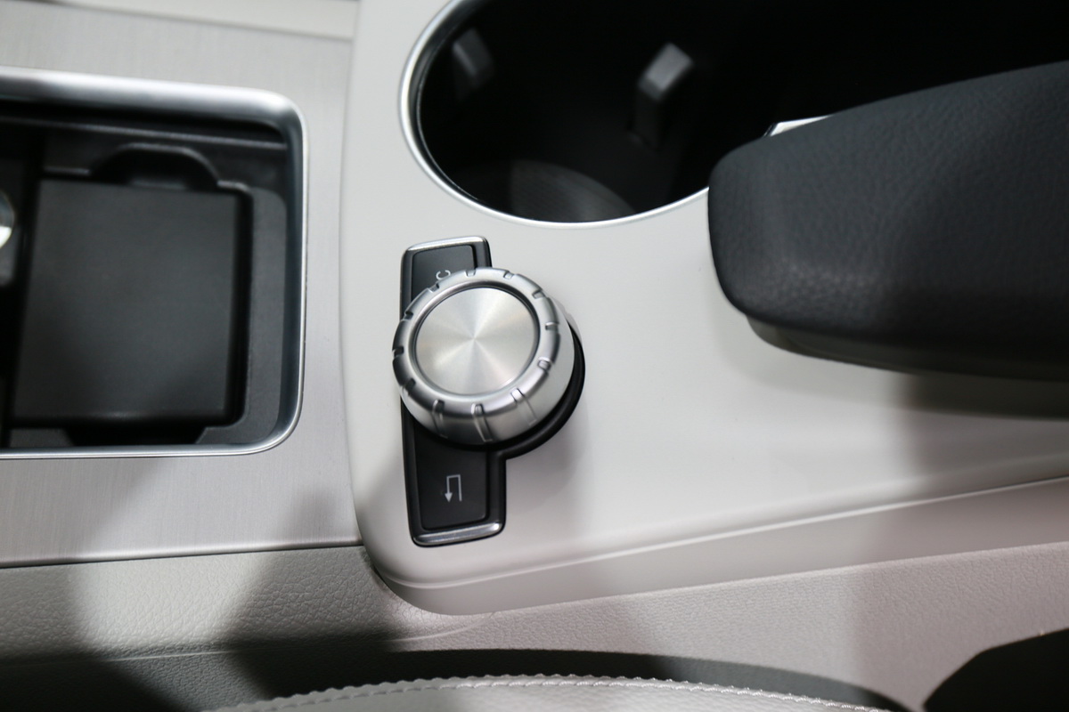 奔馳GLK車(chē)展高清大圖