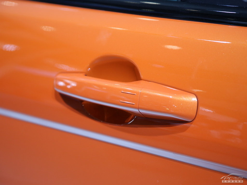 攬勝極光(進口)外觀高清大圖