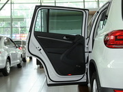 2015款 2.0TSI 自動(dòng)四驅(qū)旗艦版 2015款 2.0TSI 自動(dòng)四驅(qū)旗艦版