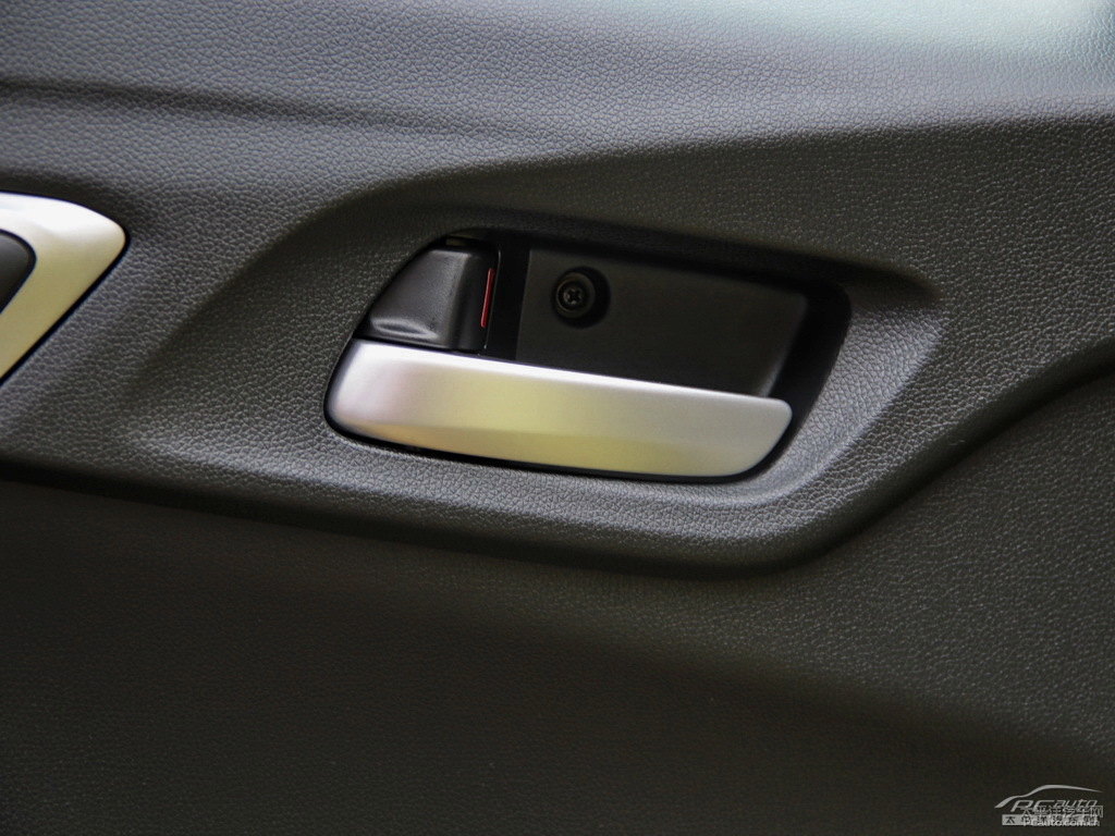 新月黃飛度車廂內(nèi)飾圖片
