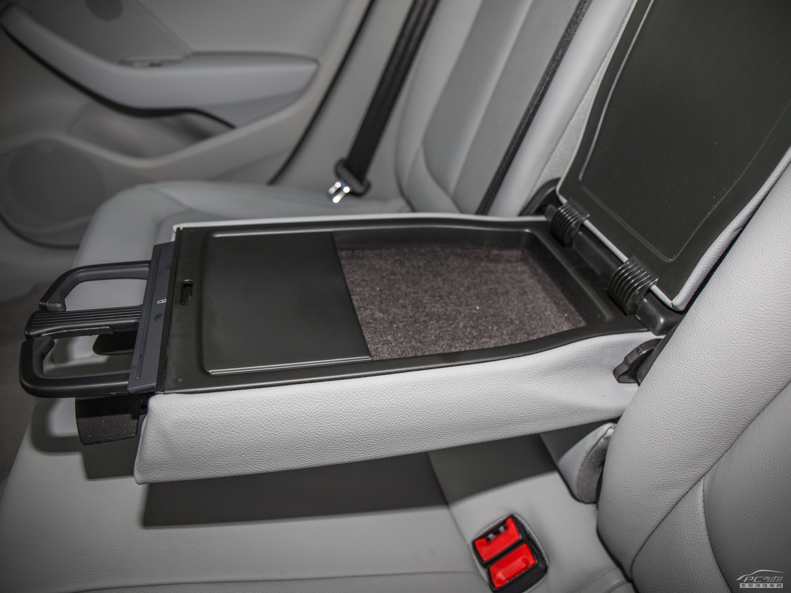 奧迪A3空間高清大圖