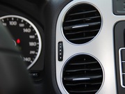 2013款 1.8TSI 自動四驅(qū)豪華版 2013款 1.8TSI 自動四驅(qū)豪華版
