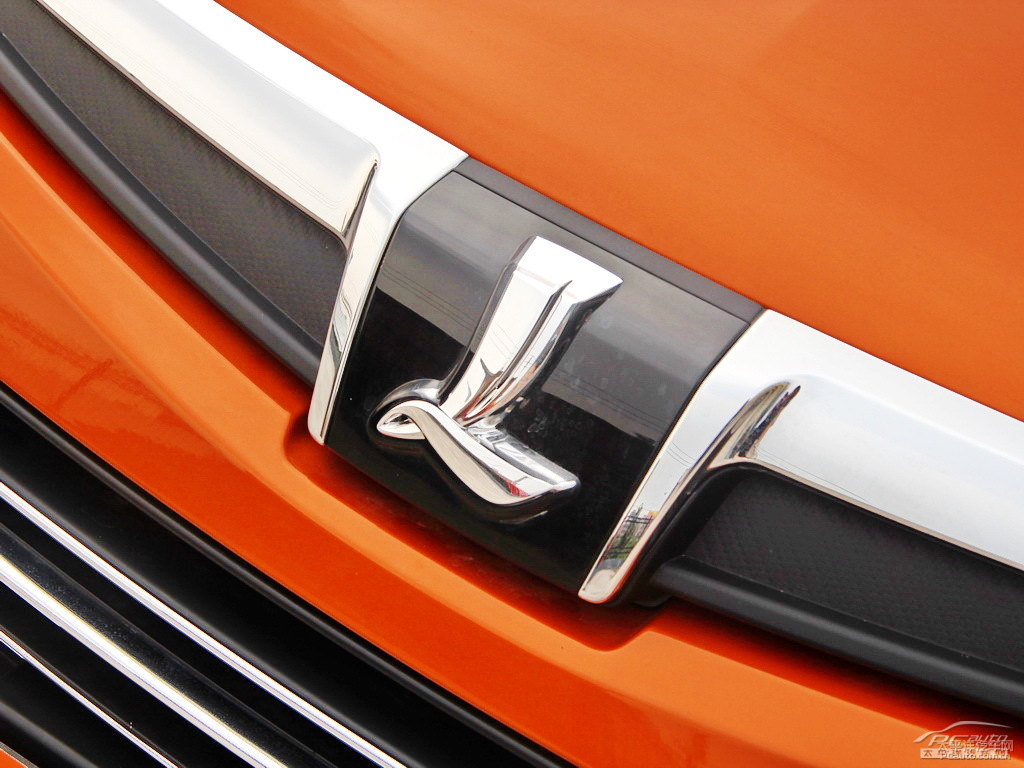 {ǽ݃(yu)6 SUV܇^^DƬ