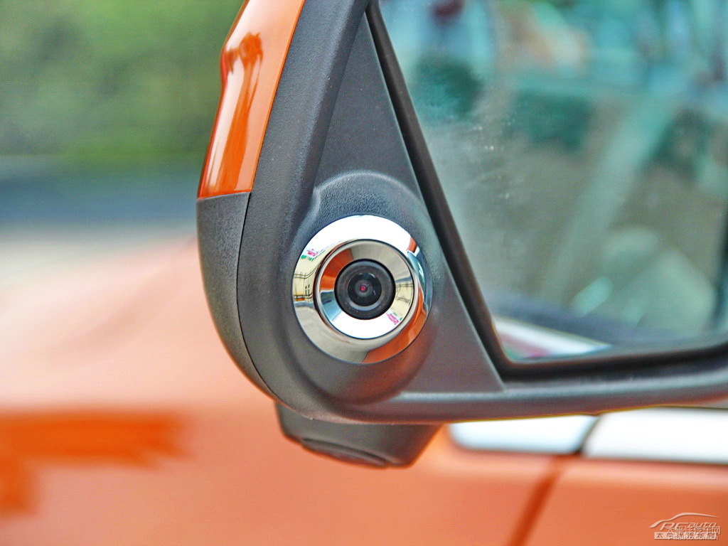 {ǽ݃(yu)6 SUV܇^DƬ