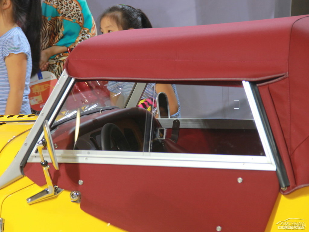 (dng)SĦRoadster^DƬ