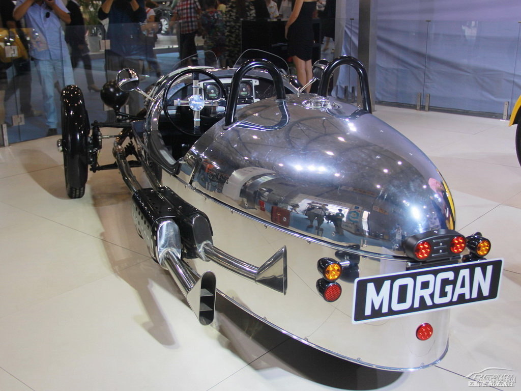 ӸлĦRoadster^DƬ