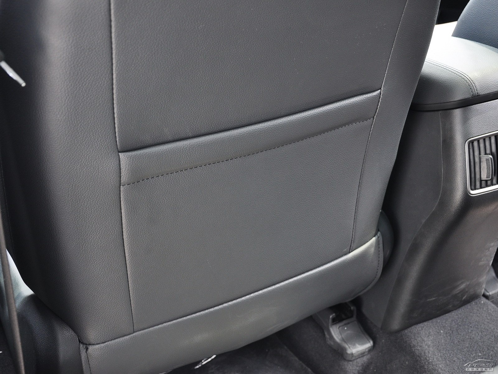 北京現(xiàn)代ix25空間高清大圖