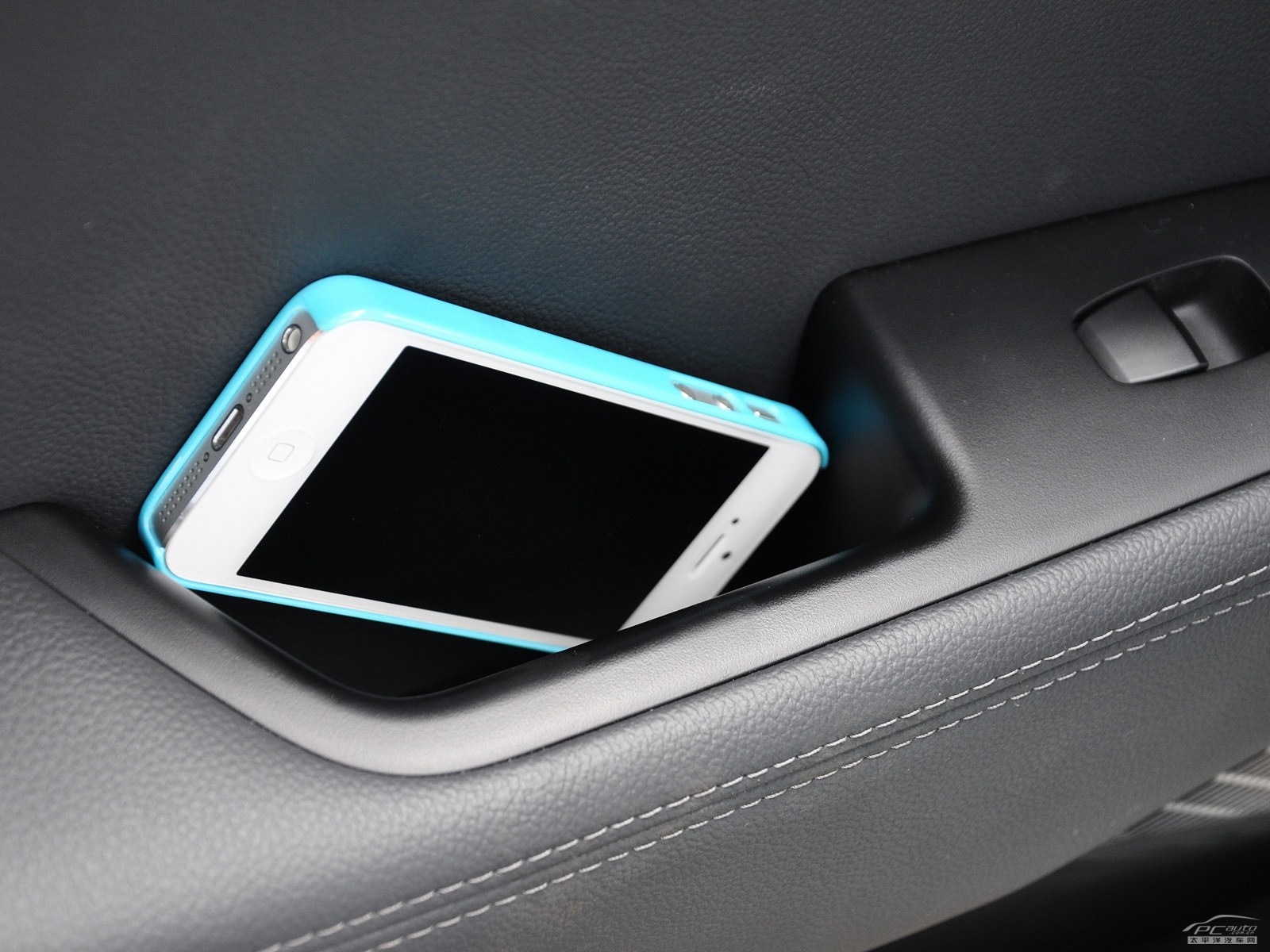 北京現(xiàn)代ix25空間高清大圖